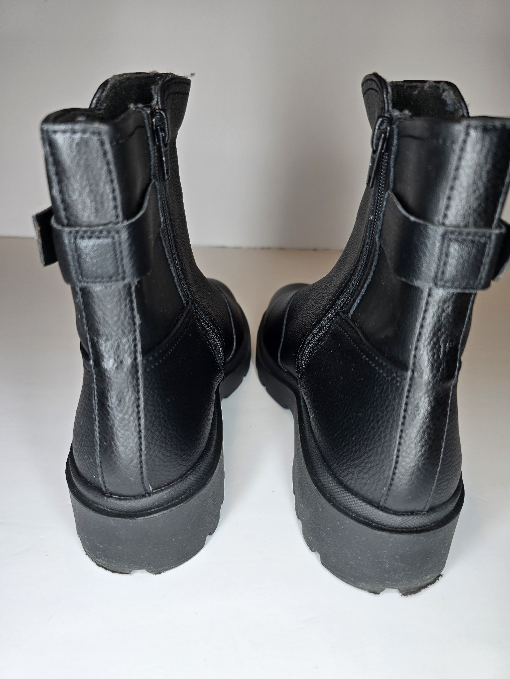 Clarks Collection Ultimate Comfort Black Ankle Boots Womens 7.5 — image 6 of 8